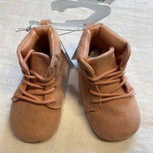 Old Navy baby booties